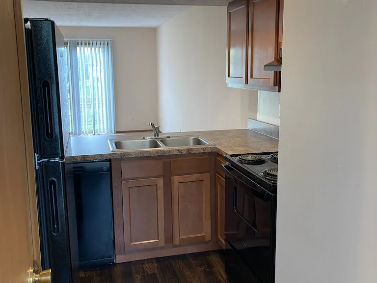 1353 Lane On The Lake — Photo 4