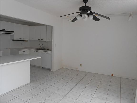 2nd image of 3440 NE 192nd St APT 4D