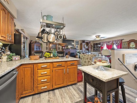 4th image of 454 Hardyville Rd