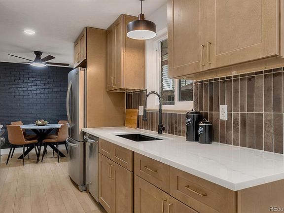 5th image of 4643 Independence Street #9