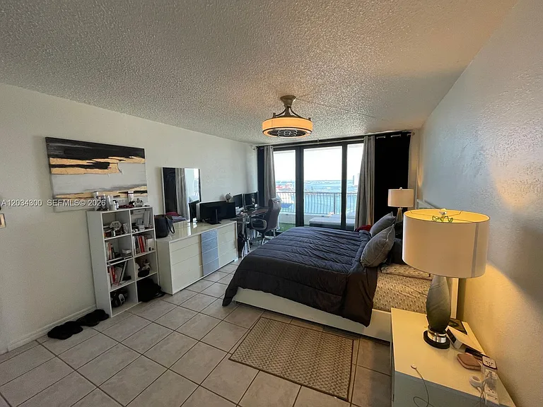 555 NE 15th St #33H — Photo 13