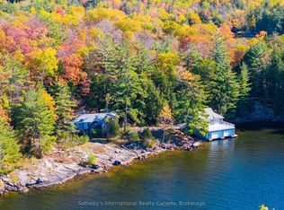 1076 Birch Point Rd #1, Gravenhurst, ON P1P 1R1