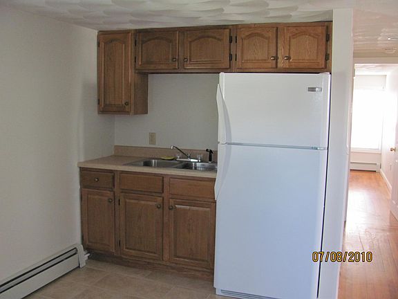 3rd image of 2672 Pawtucket Ave #2