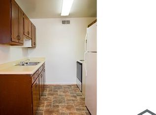 7710 Colonial Point Ln #12-B, Gloucester Pt, VA 23062