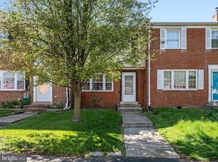 35 Sydnor St, Hamilton, VA 20158