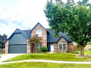 6313 E Broadway St, Broken Arrow, OK 74014