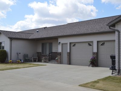 1295 14th St W, Dickinson, ND, 58601