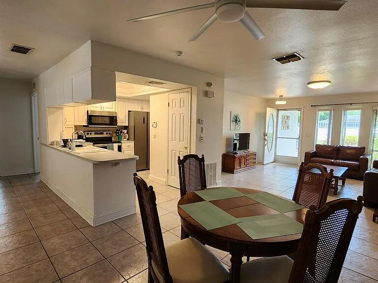 13741 Sussex Ave — Photo 23