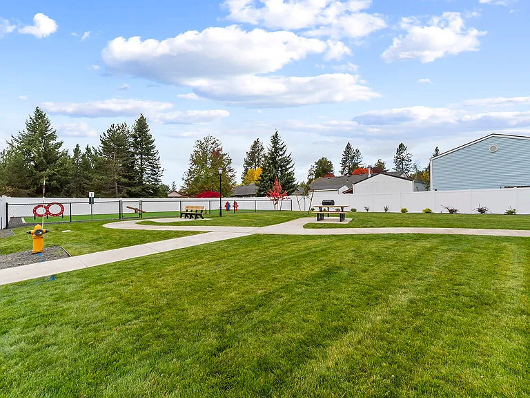 Birkdale Commons — Photo 17