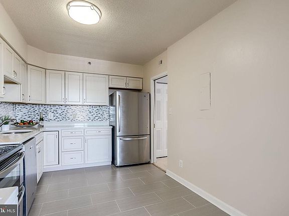 2nd image of 3713 S George Mason Dr APT 1303W