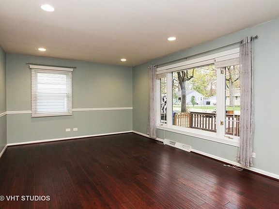 3rd image of 16108 W Des Plaines Dr