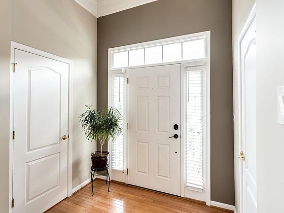 Foyer/Entrance