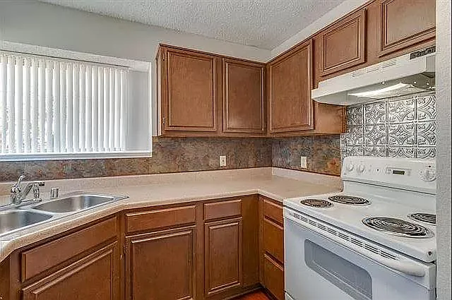 246 Stallion Dr — Photo 13