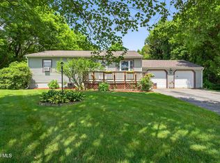 38 Duncan Rd, Gansevoort, NY 12831