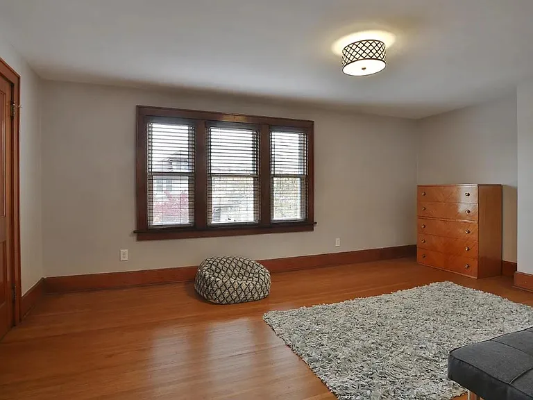 335 E Moler St — Photo 22