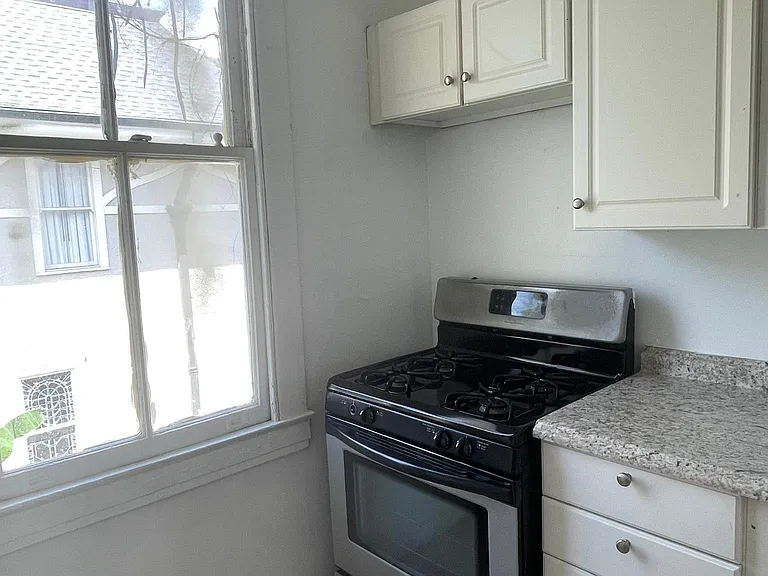 4620 Saint Charles Ave #H — Photo 6