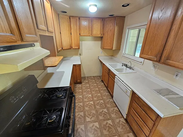 5404 Grant Avenue - Single Family Home — Photo 4