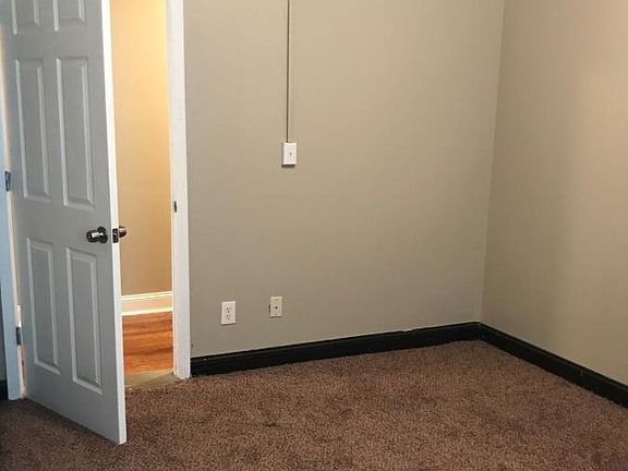 4th image of 3950 Warwick Blvd #2W