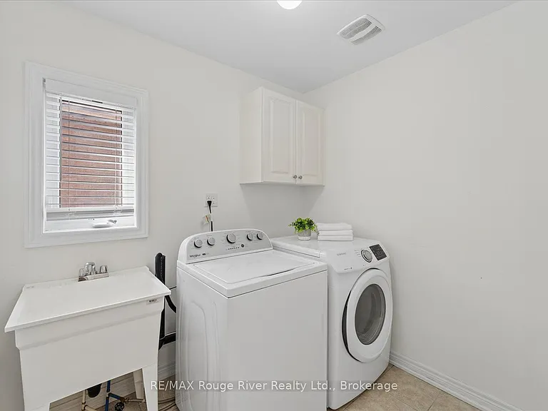 12 Bill Hutchinson Cres — Photo 42