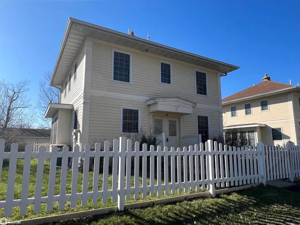708 Orchard Pl, Fairfield, IA 52556