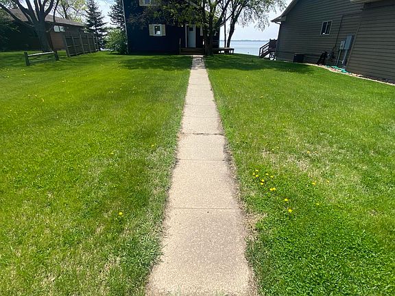 4th image of 504 N Lake Dr