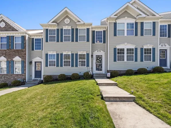 1303 Canterbury Dr, Imperial, PA 15126