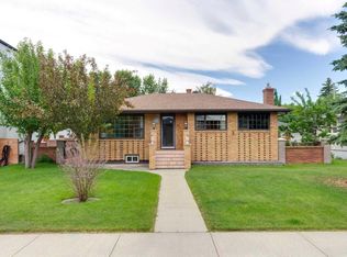 47 Montrose Cres NE, Calgary, AB T2E 5P3