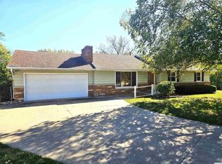 2131 Sunnybrook Dr W, Quincy, IL 62301