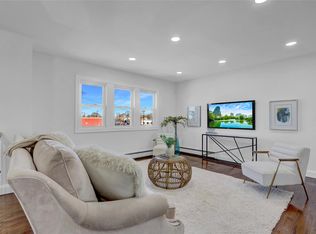 2 Major Rd, Massapequa, NY 11758