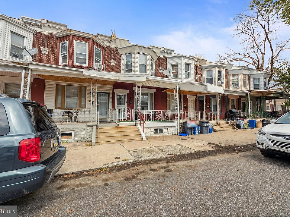 1st image of 239 W Clarkson Ave