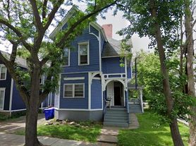17 Park Ave, Rochester, NY