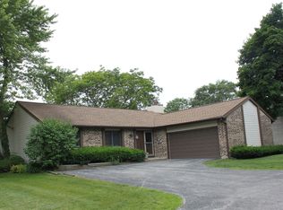 200 Plum Grove Rd, Roselle, IL 60172