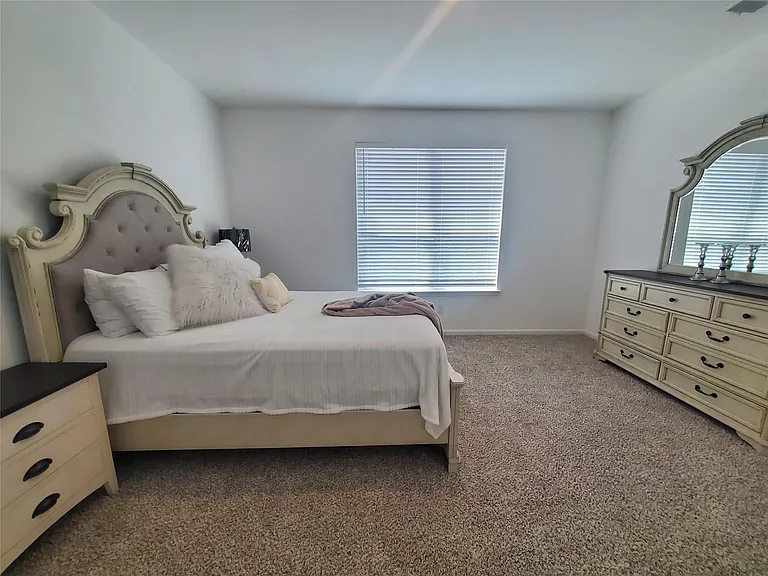 11218 Beverley Park St — Photo 18