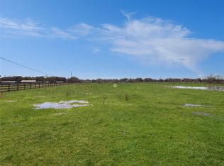 9141 Timberwood Dr, Clute, TX 77531