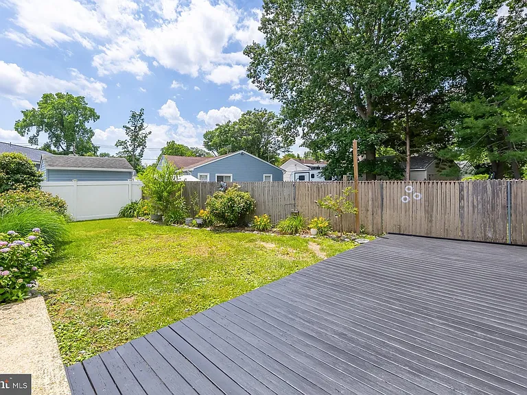 1304 Clearbrook Ave — Photo 15