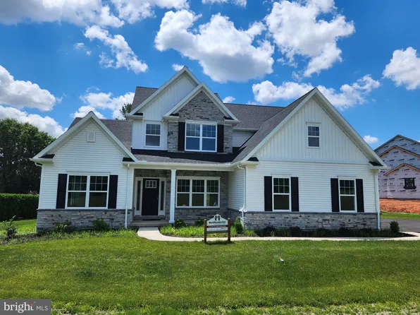 10 Brunners Grove Rd, Reinholds, PA 17569