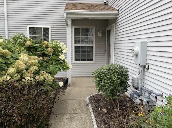 38 Magnolia Ct
