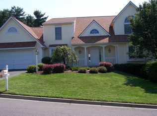 2640 Clearview Dr, Endwell, NY 13760