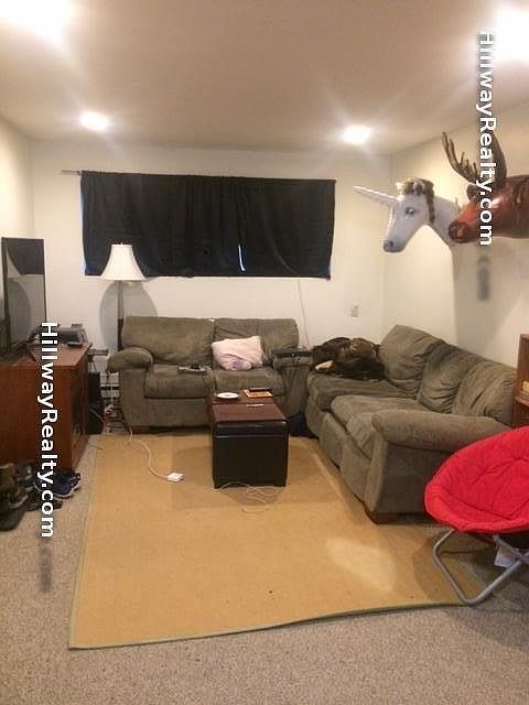 2nd image of 197 Calumet St #4IS
