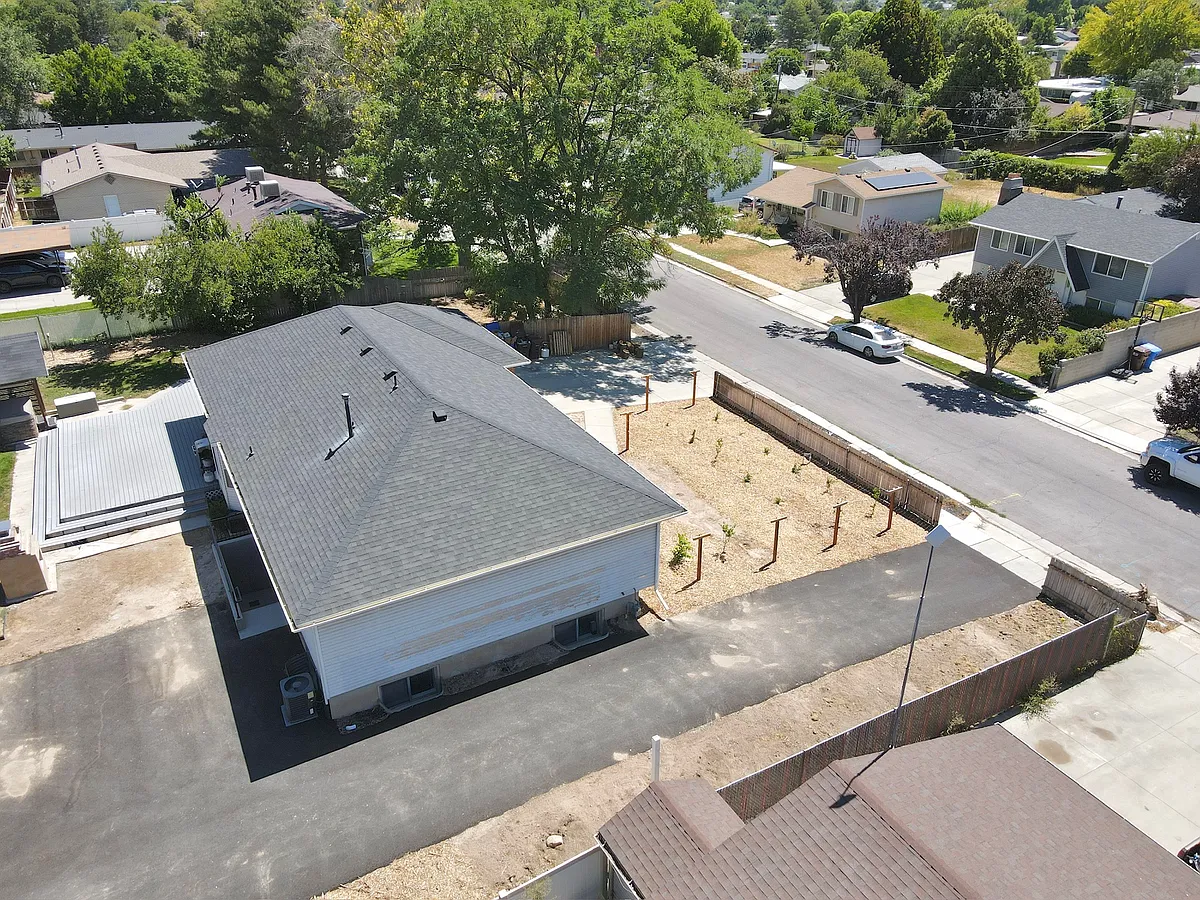 Building Photo - 384 W Harvard Dr