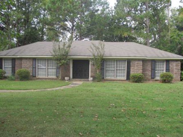 2nd image of 204 W Castlewood Dr