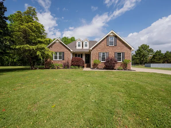 109 Fentress Ct, Rockvale, TN 37153