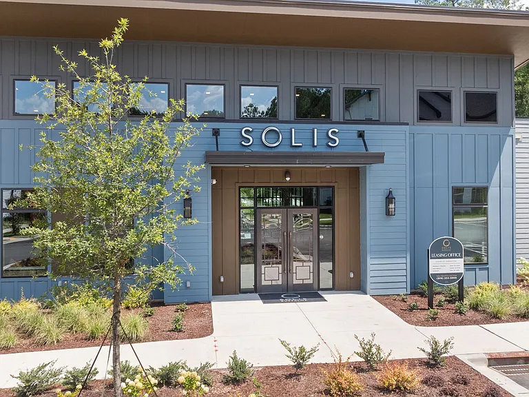 Solis Buffaloe — Photo 37