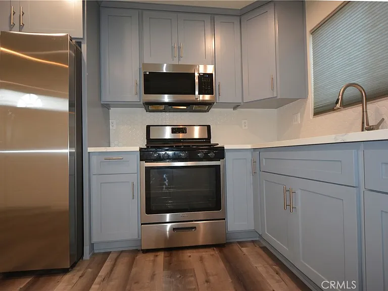 18328 Devlin Ave — Photo 13