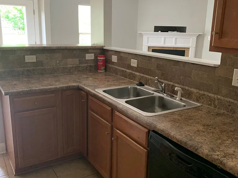 156 Glen Cross Cir — Photo 8