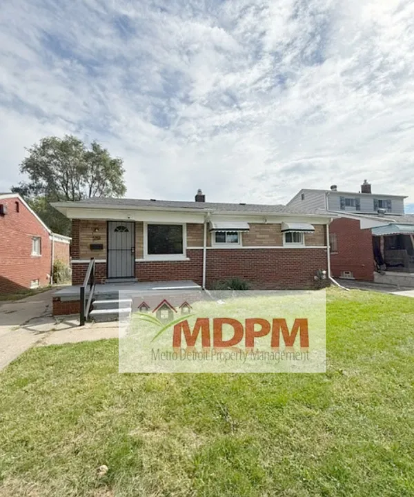 2631 S Bassett St