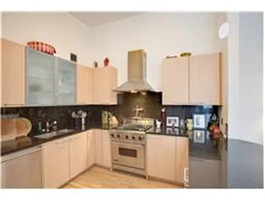 Rented by Douglas Elliman | media 17