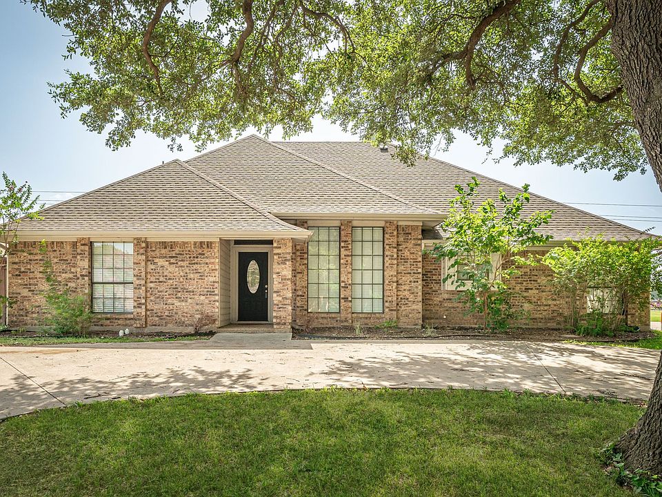 1st image of 3901 Wagonwheel Dr