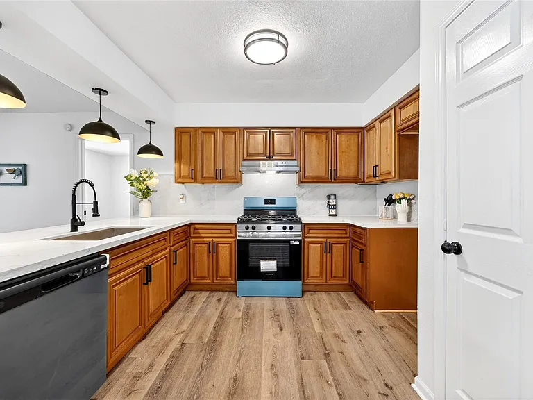 8618 Van Hut Ln — Photo 12