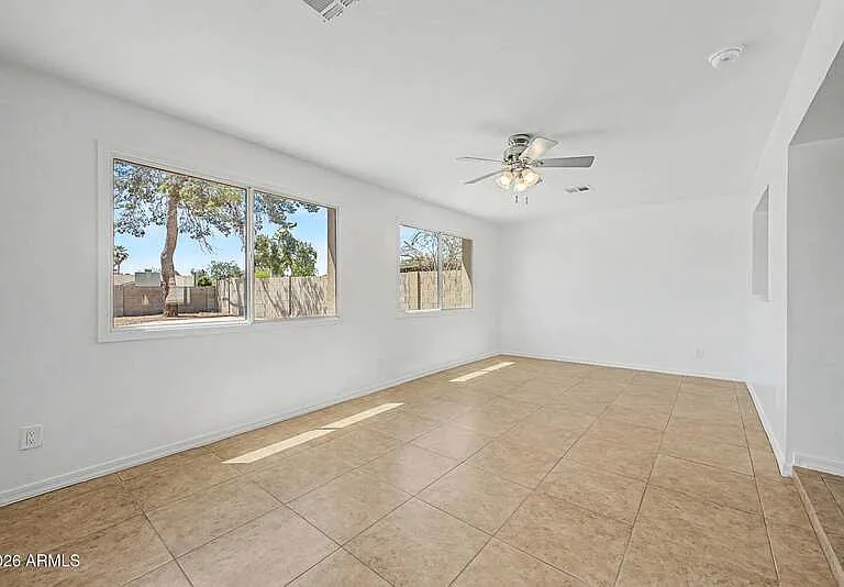 2601 E Dahlia Dr — Photo 13